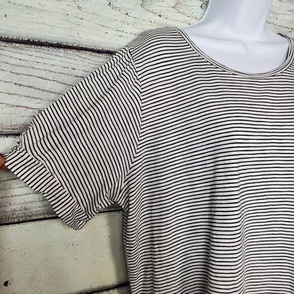 Maurices Women’s Top XL Black White Striped Short Sleeve Tee Modal Blend - Picture 3 of 8